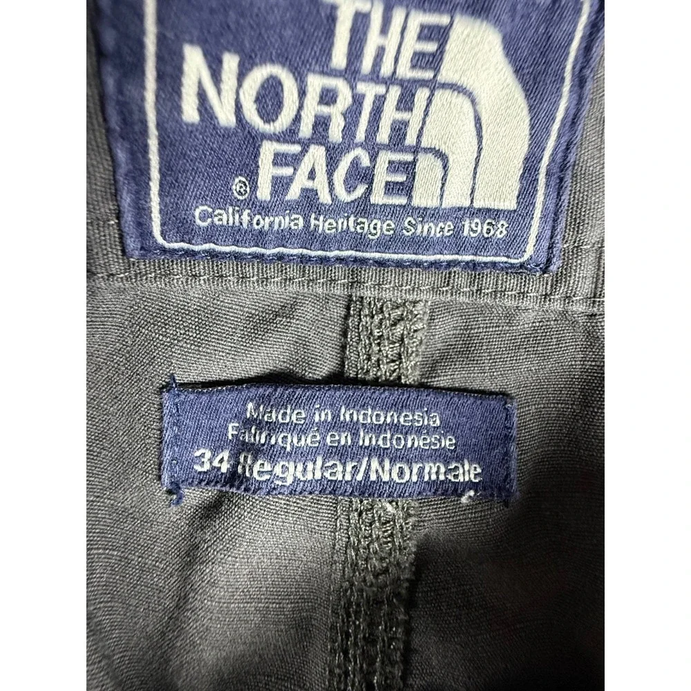 The North Face Mens Gray Ripstop Cargo Shorts Size 34 Regular Hiking Utility